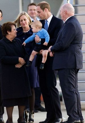 Royal tour - Kate Middleton Prince William and Prince George of Cambridge - Canberra 2014.jpg